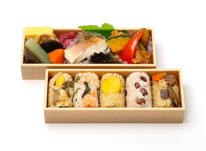 〈おこわ米八〉