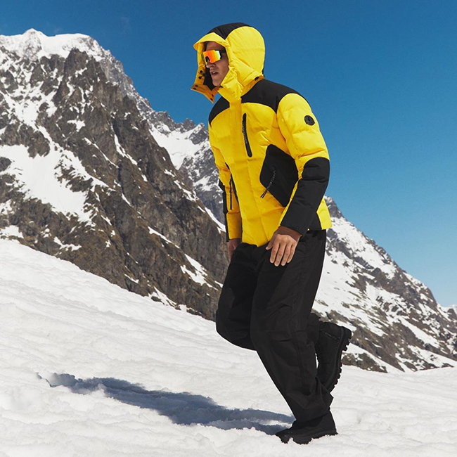 C32483MEPIK2160020_01