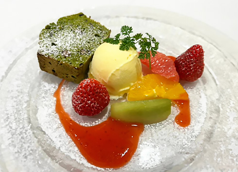 〈神戸開花亭〉バニラアイスと抹茶のパウンドケーキ