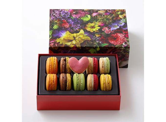 〈ピエール・エルメ・パリ〉 マカロン10個詰合わせ