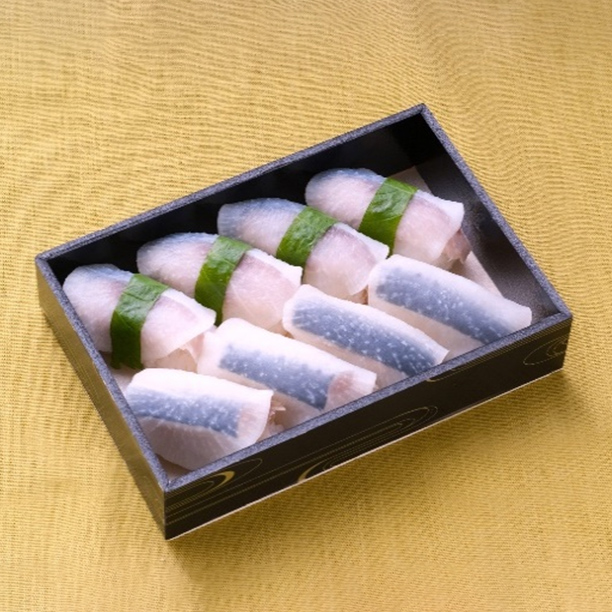 いわしとさばのほっかぶり寿司