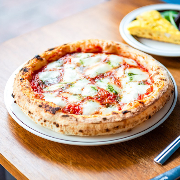 塩屋の町のマルゲリータ