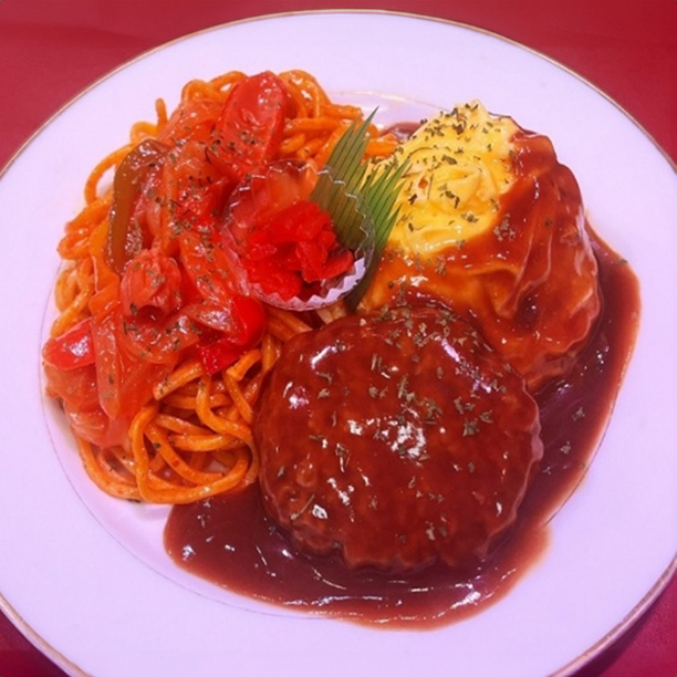 欲張り盛りオムライス