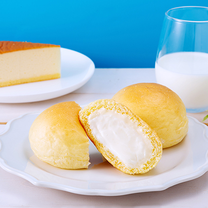 広島 八天堂 とろける北海道くりーむパン チーズケーキ味