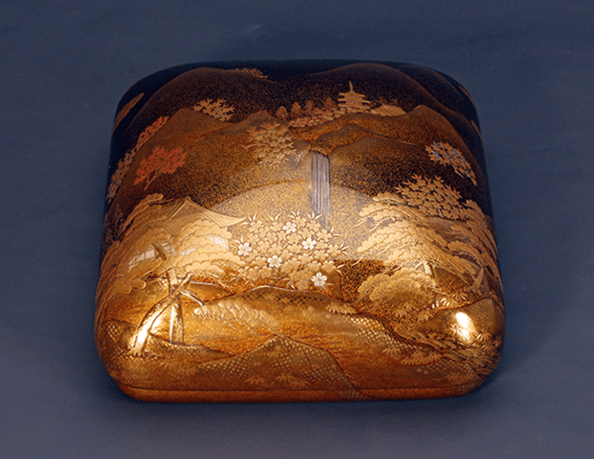 「四季山水蒔絵飾箱」