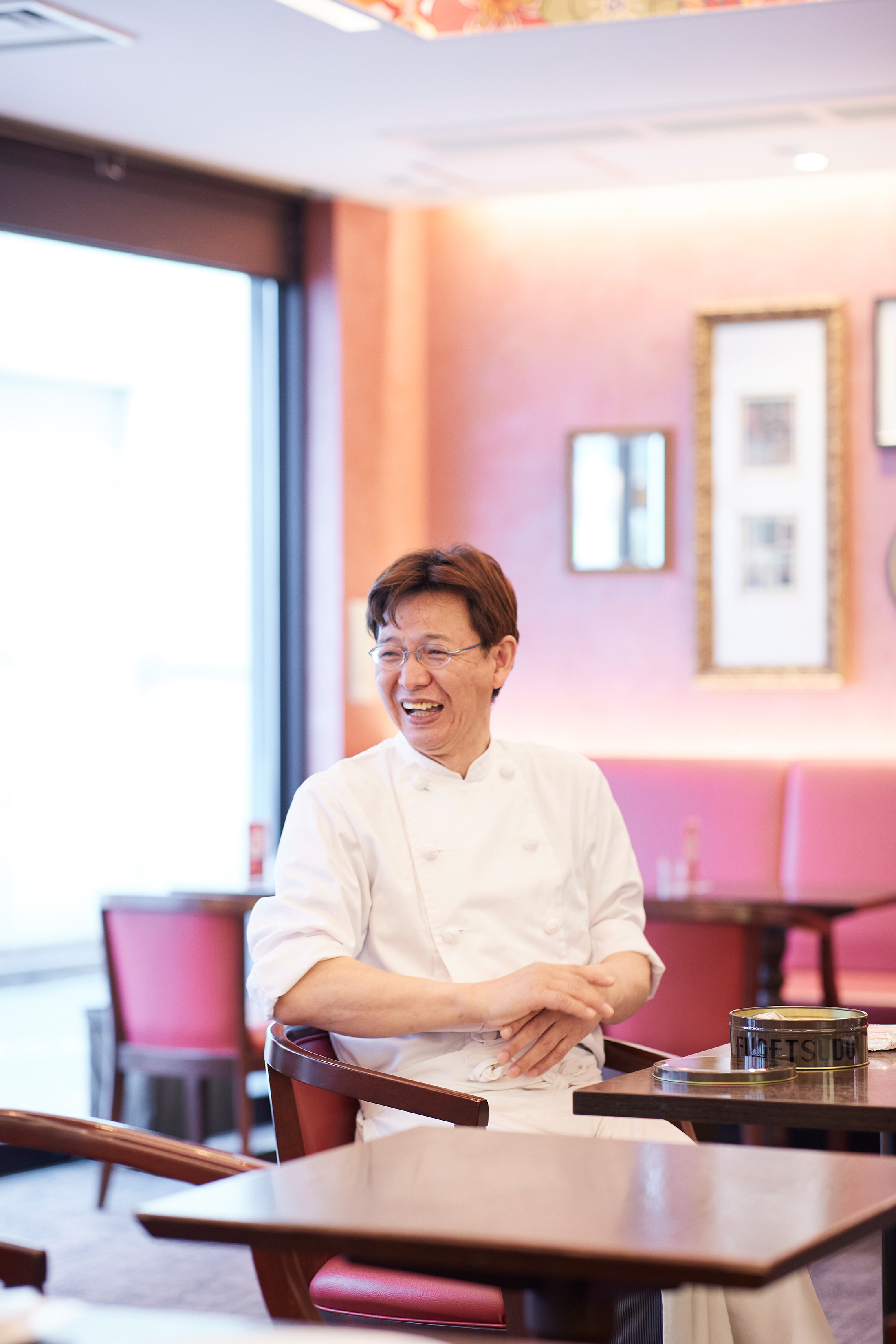 懐かしい話を聞かせてくださった、神戸凮月堂の西村潤司さん