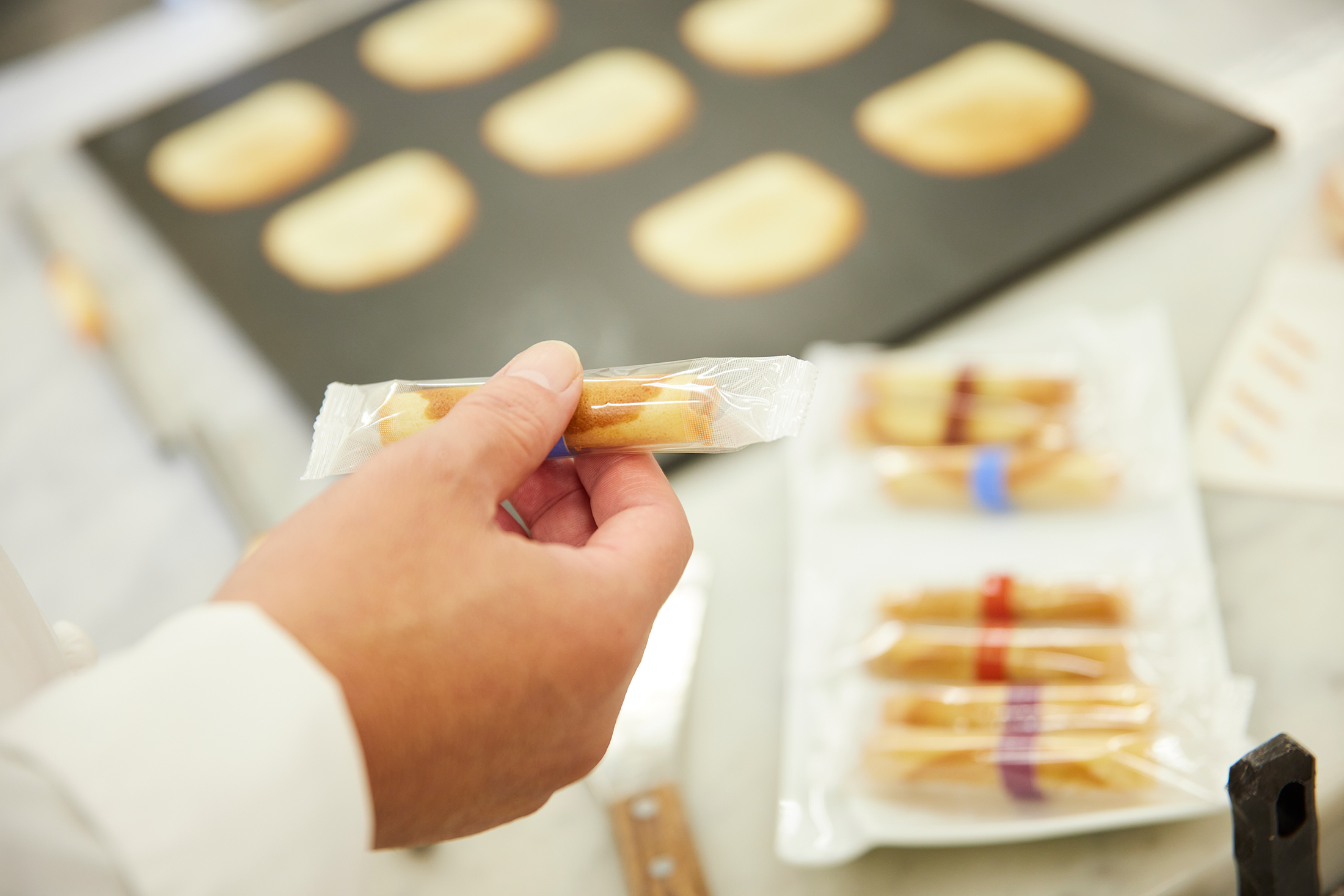 ゴンチャロフの焼き菓子「コルベイユ」は、1976年の誕生以来、愛され続けているロングセラー