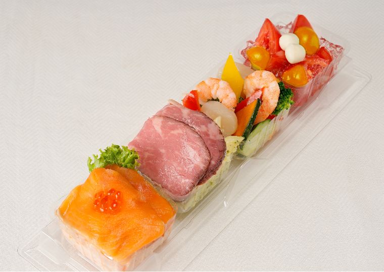 〈柿安ダイニング〉