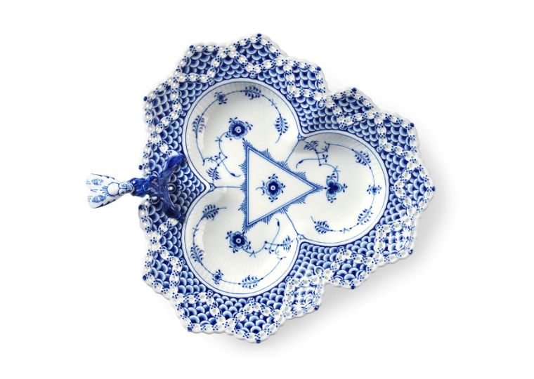 〈ロイヤル コペンハーゲン〉ブルーフルーテッドフルレース ディッシュ トライアングルダブルレース