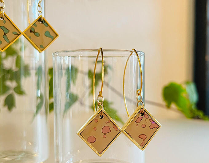 SUCOSi ナチュラルフックピアス