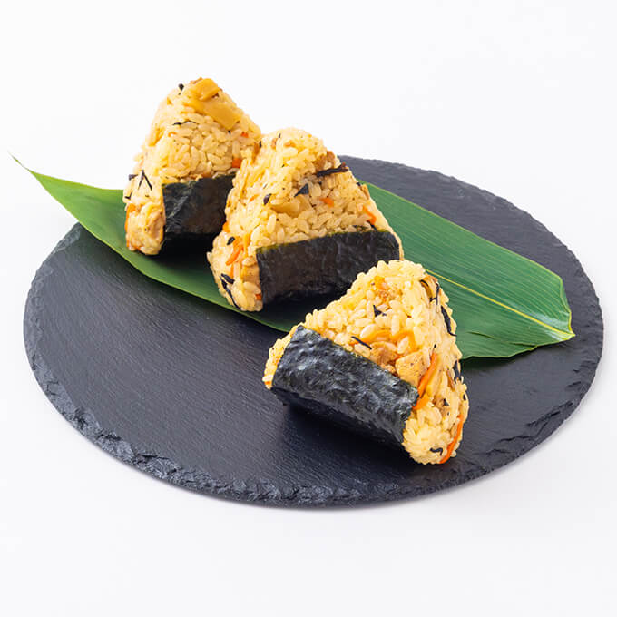 季節を感じる筍ごはんおむすび