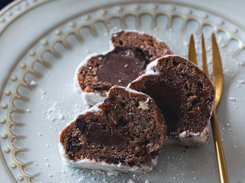 栗とショコラのシュトーレン カット