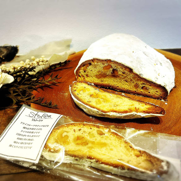 〈Bakery&cafe fiola〉 fiolaサマーシュトーレン