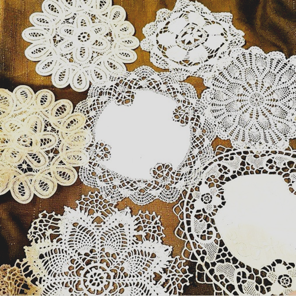 フィンランドの手編みドイリー