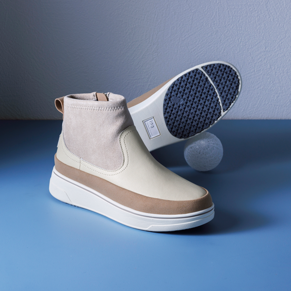 防水スニーカーブーツ IGDY58175