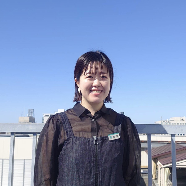 取材者