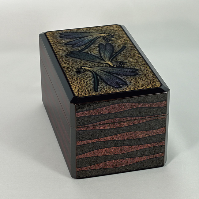 蜻蛉沈金 漆箱