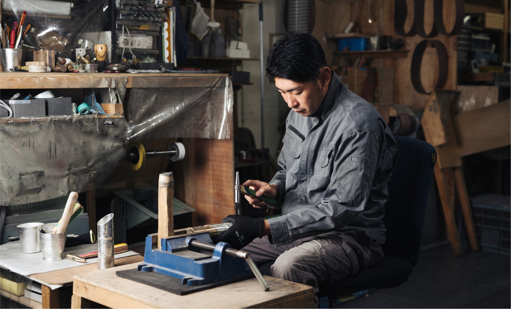 伝統技法の鎚目打ち イメージ