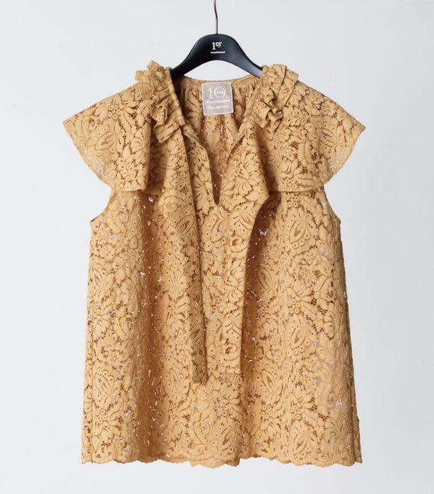 1er Arrondissement フラワーレースケープブラウス