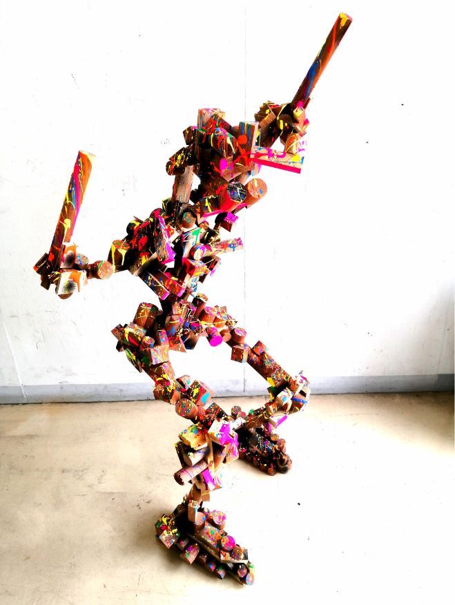 最優秀賞 Dancing Wood Man 作 出村谷幸子
