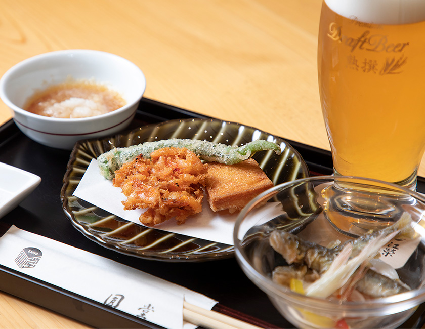 お茶屋バー 近江榮