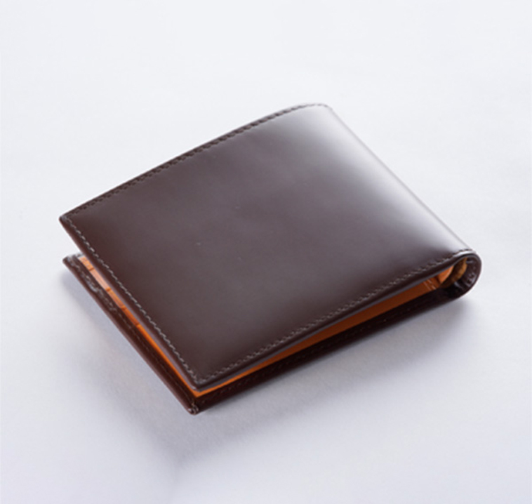 〈エッティンガー〉二つ折り財布