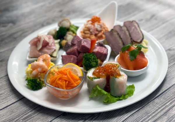 ＜ イーション ＞テーブル彩るごちそうＤＩＳＨ