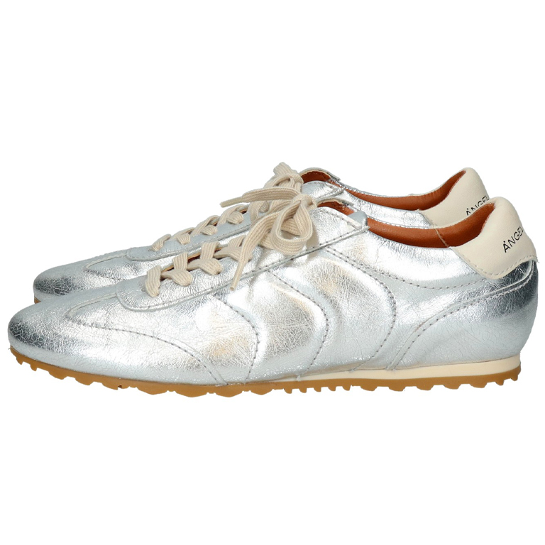 〈アンヘルアランコン〉(ゼアコーナー)