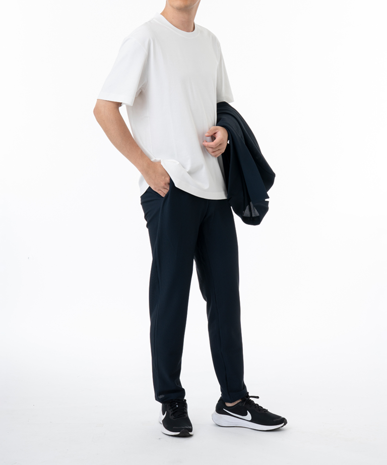 〈ブラックレーベル クレストブリッジ〉