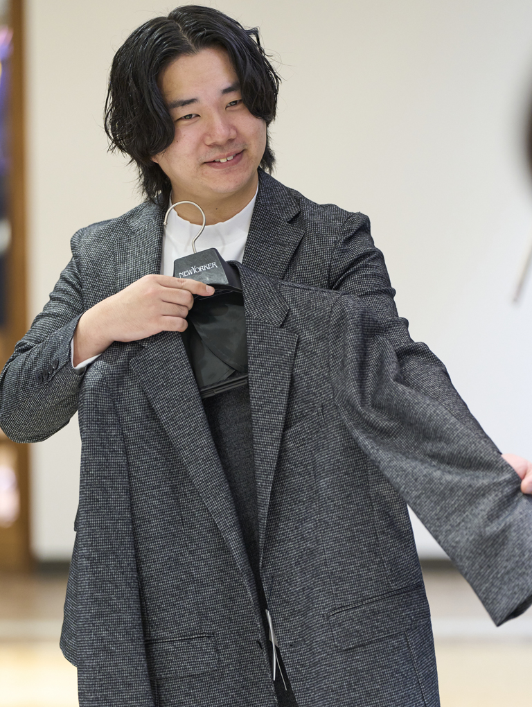 ジャケットは軽くてオールシーズン着られるものがおすすめです！