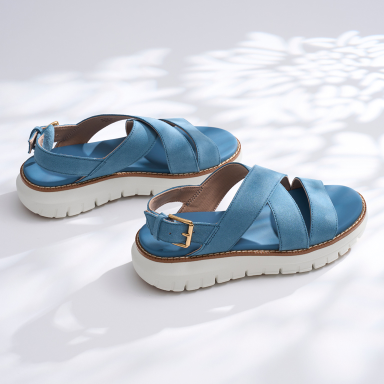 COLE HAAN ゼログランドレクサンナサンダル