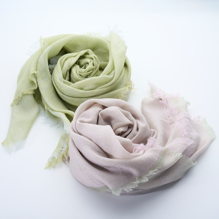 〈ルナルーチェ〉ストール