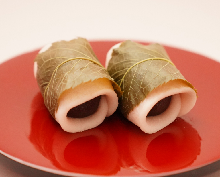 〈塩瀬総本家〉さくら餅