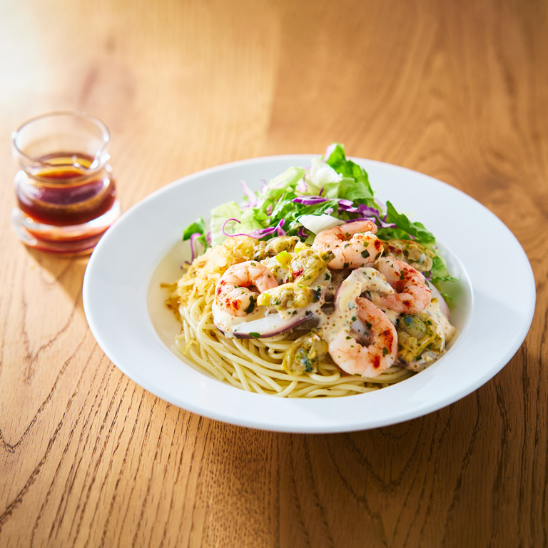 〈RF1〉たっぷり海の幸のサラダパスタ