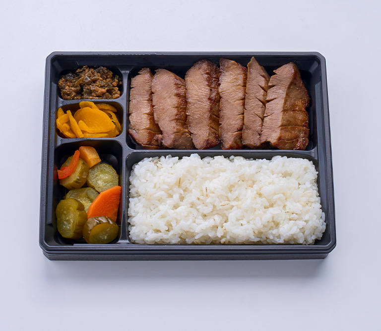 〈牛たん かねざき〉厚切り牛たんステーキ弁当