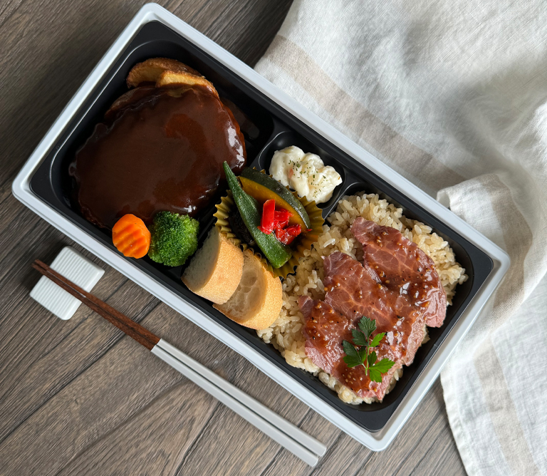 ハンバーグ&牛サガリのガーリックライス御膳