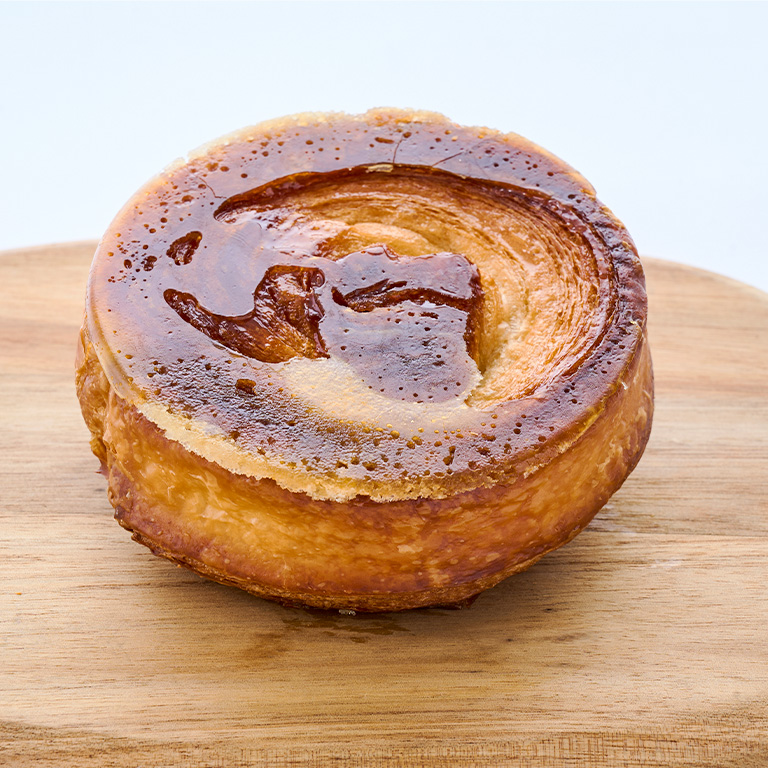 〈ポール・ボキューズベーカリー〉カリじゅわっ！クイニー