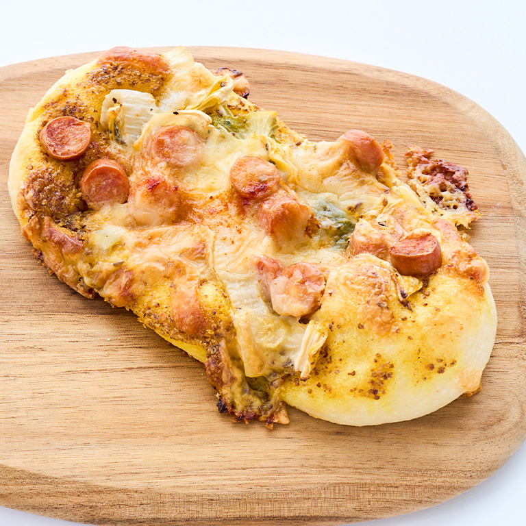 〈メゾンカイザー〉春キャベツとソーセージのフーガス