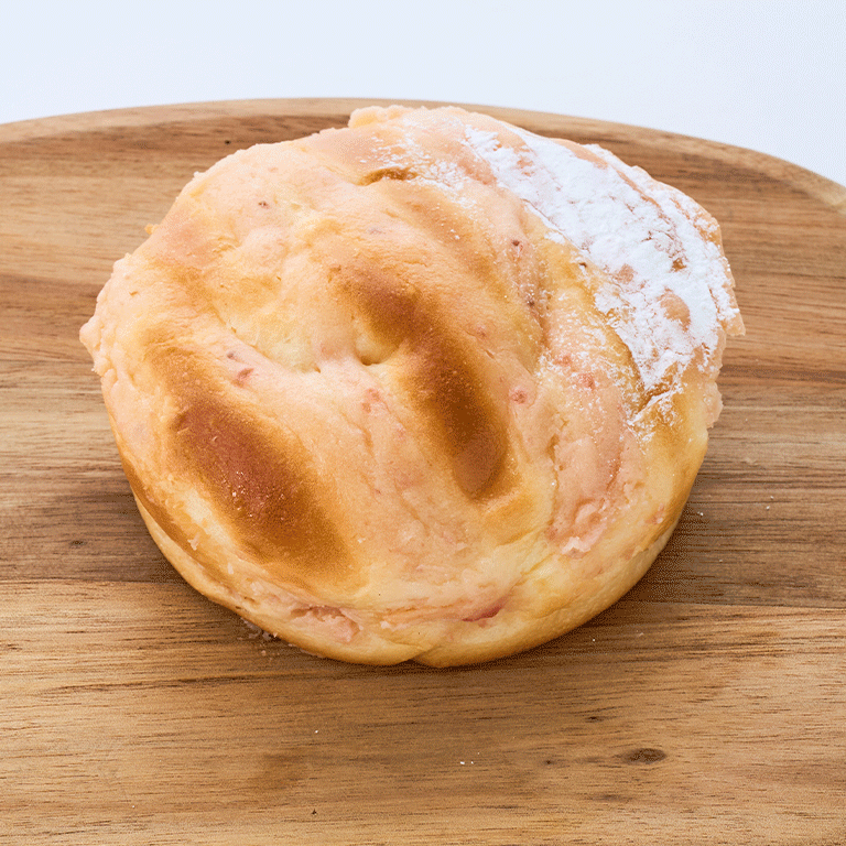 〈ドンク〉いちごのチーズケーキ仕立て