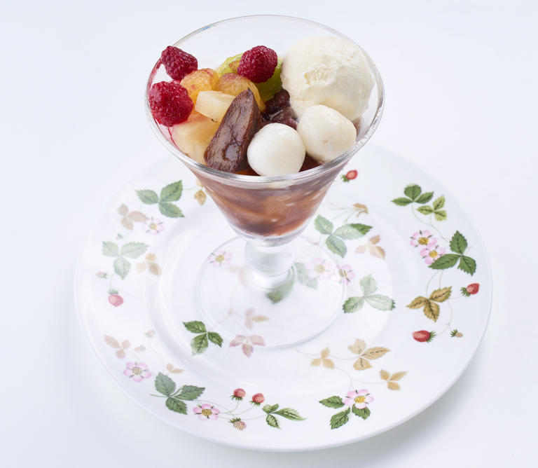 〈カフェ英国屋〉白玉クリームあんみつ