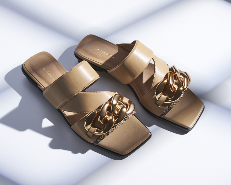 sandals_buyers_selection_dummy_01.jpg