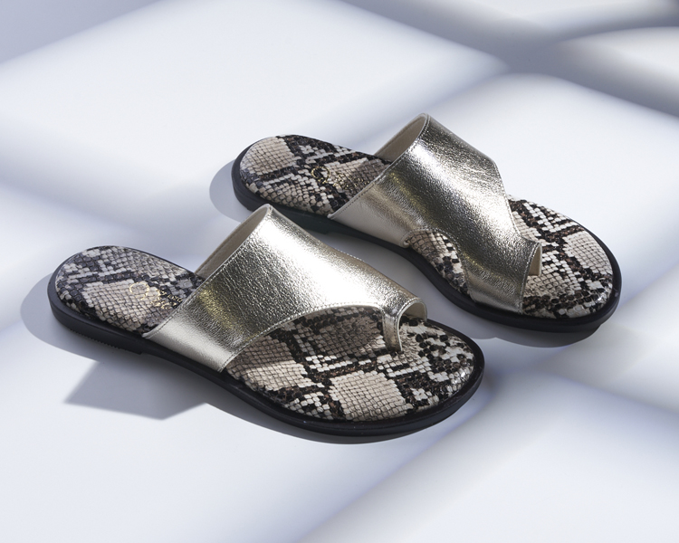 sandals_buyers_selection_dummy_01.jpg