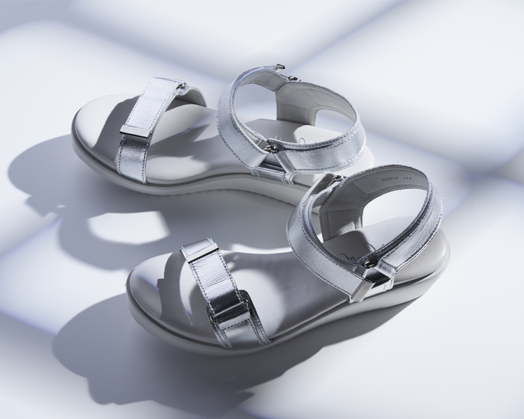 sandals_buyers_selection_dummy_01.jpg