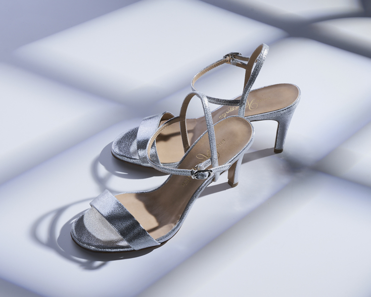 sandals_buyers_selection_dummy_01.jpg