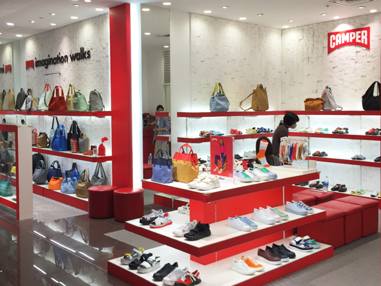 sandals_buyers_selection_shop_01_20220514.jpg