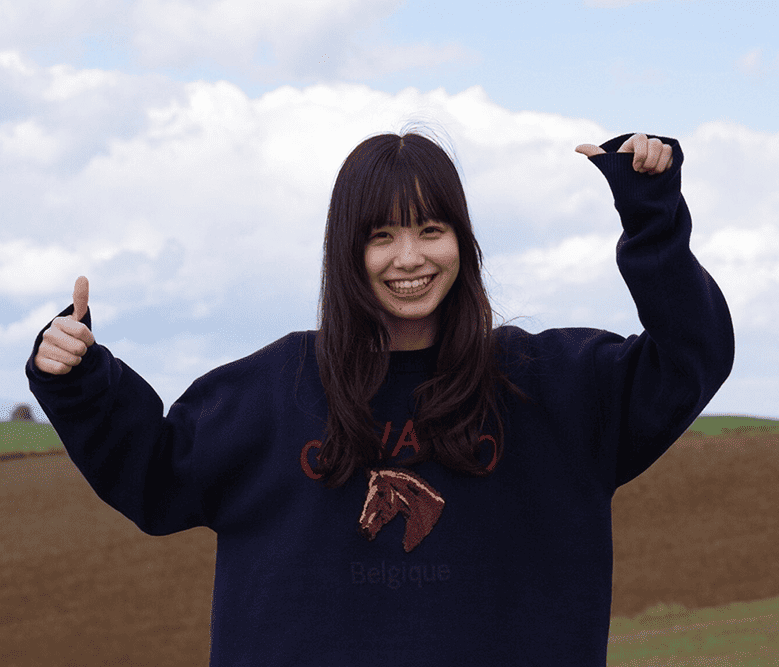 長島アカリ