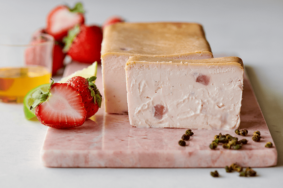 Mr. CHEESECAKE Strawberry