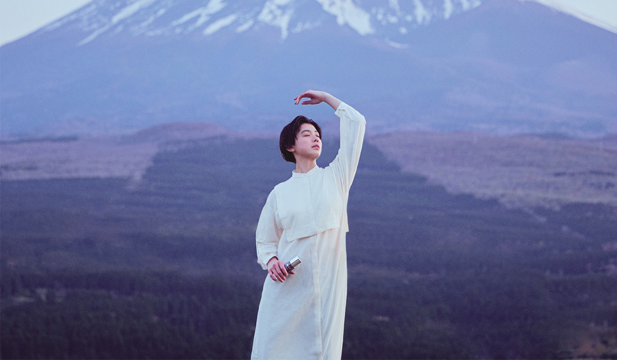 野獣と踊る、あなたへ。富士山の雪解け水の恵みをベースにした、ジェンダーレス・ハイケアコスメ〈BEAST〉期間限定ショップ