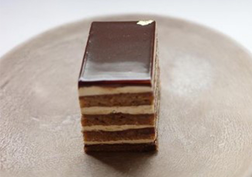 アイデアの元となったケーキ「オペラ」